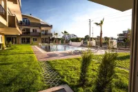 Lara Beach Homes - Kolam Renang