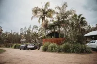 The Boathouses at Leaves & Fishes - parking