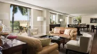The Ritz-Carlton Naples, Tiburón