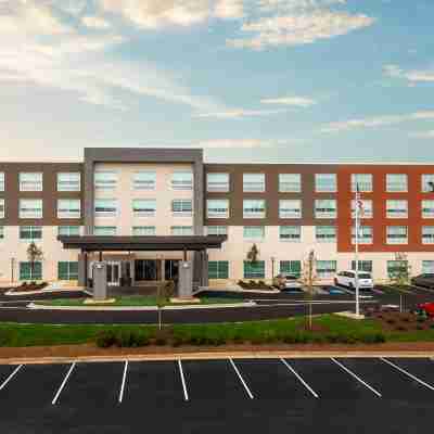 Holiday Inn Express & Suites GAINESVILLE - LAKE LANIER AREA by IHG Hotel Exterior