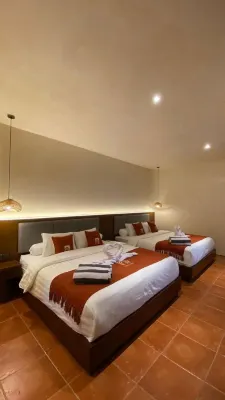 Allure Villa Yogyakarta Các khách sạn ở Tegalrejo