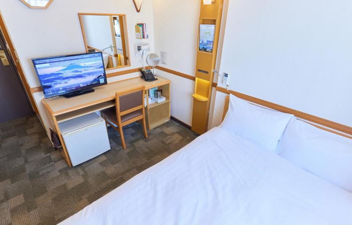 Toyoko Inn Nishitetsu Kurume Eki Higashi Guchi