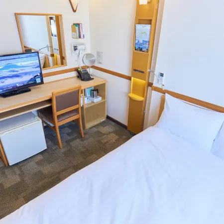 Toyoko Inn Nishitetsu Kurume Eki Higashi Guchi