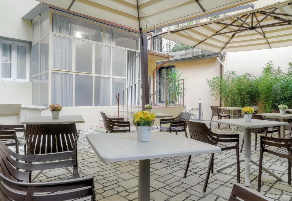 Hotel CosmosOver view