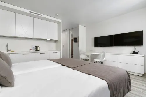 Valo Hotel City (Вало Сити) - С бассейном