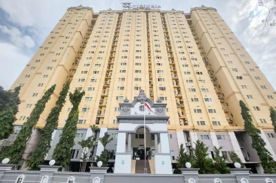 RedDoorz Premium Near Imperium Superblok Hotell i Taman Baloi