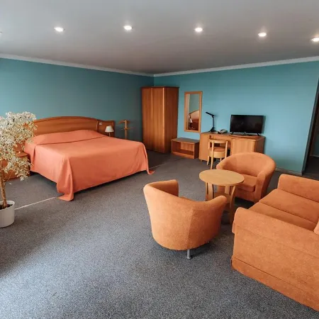 DIS President hotel (Дис Президент)