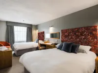 Mannings Hotel Hotels in Truro