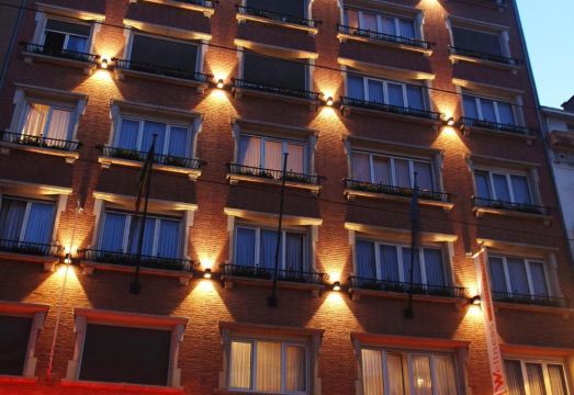 3. 웰니스 아파트 ..