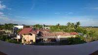 Queenslander Hotel and Restaurant - Mountain view
