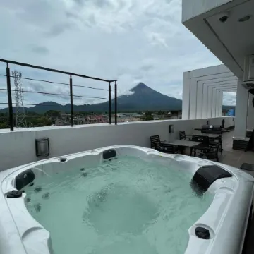 J Spazio Apartelle and Cafe