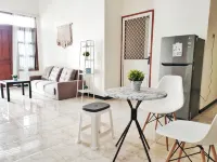 Surabaya Homey Near Its