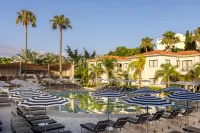 King Jason Paphos - Designed for Adults by Louis Hotels - Yüzme Havuzu