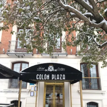 Hotel Colón Plaza Отели в г. Кампинья дель Писуэрга