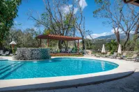 Hacienda Guachipelin Volcano Ranch Hotel & Hot Springs - Pools