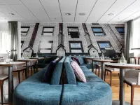 Biz Apartment Gärdet Hotels near Vartahamnen