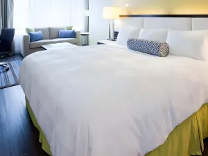 The Hollis Halifax - a DoubleTree Suites by Hilton