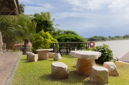 Namsai Resort Kanchanaburi Отели в г. Dan Makham Tia
