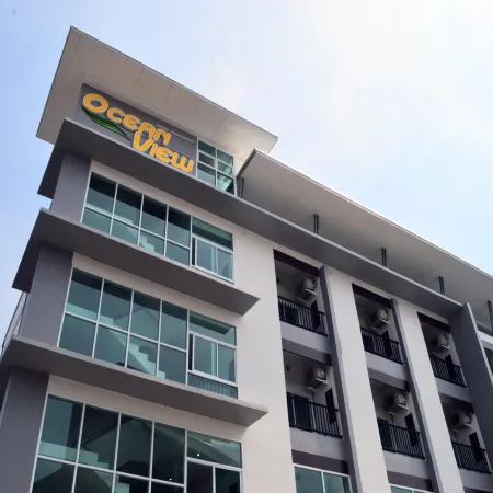 Ocean View Khonkaen Hotel Отели рядом с достопримечательностью «Площадь Fairy»