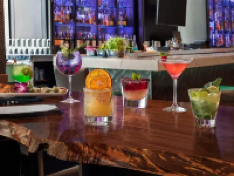 Embassy Suites by Hilton Toronto Airport โรงแรมในโตรอนโต