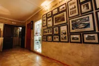 Yurievo Podvorye Hotel - parking