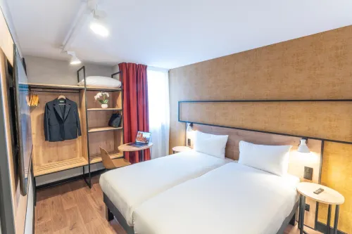 Ibis Paris Nord Porte de Saint Ouen Photos