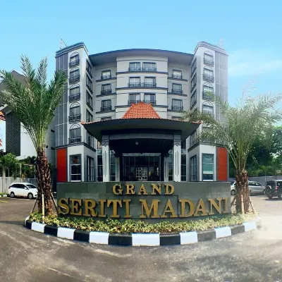 Grand Serela Yogyakarta Hotels near SKE City Park