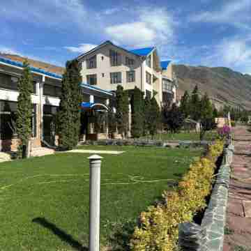 Mountain View Hot Spring Resort Hotel Exterior