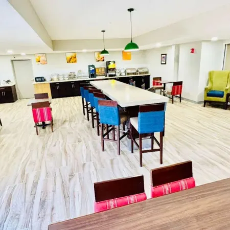 Comfort Inn & Suites Montgomery East Carmichael Rd
