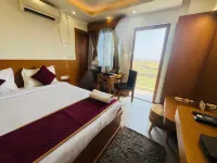 Hotel Vaishnavi Heights Отели в г. 