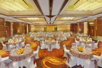 Radisson Blu Jammu - Pools