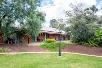 Sportslander Motor Inn - 3-Star