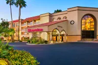 Sheraton Tucson Hotel & Suites Các khách sạn gần Wayland Baptist University