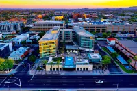 W Scottsdale