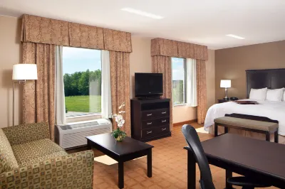 Hampton Inn & Suites Chicago/St. Charles Hôtels à : Wayne Township