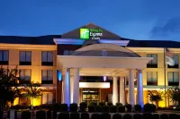 Holiday Inn Express & Suites Tupelo