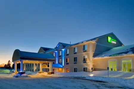 Holiday Inn Express & Suites Cadillac
