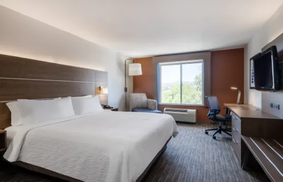 智選假日套房酒店途勝