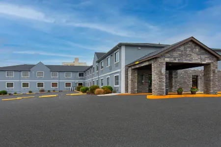 Super 8 by Wyndham Somerset