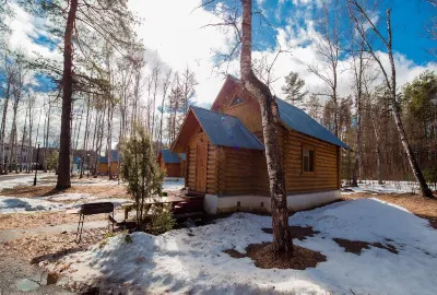 Park Hotel Ozerki فنادق في 