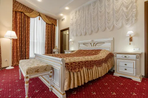 Grand Hotel