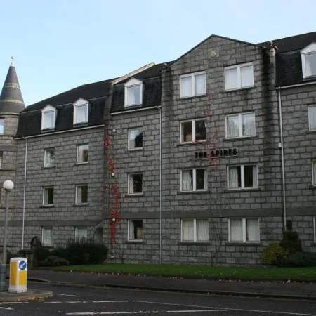 The Spires Serviced Apartments Aberdeen Отели рядом с достопримечательностью «Ботанический сад Johnston Gardens»