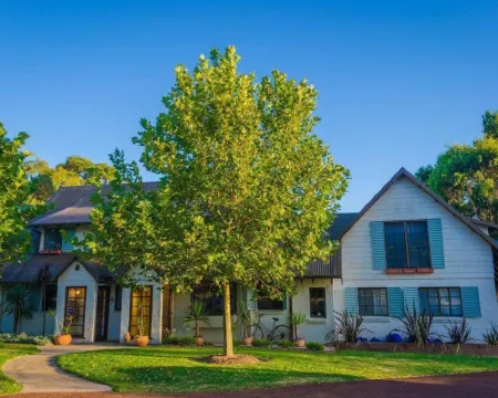 シエナ ロッジ ヤリンガップのホテル