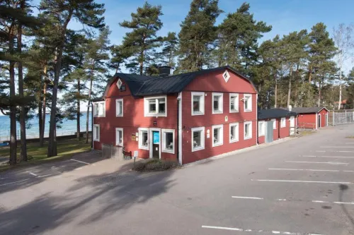 Varamon Vandrarhem Hotels in Motala