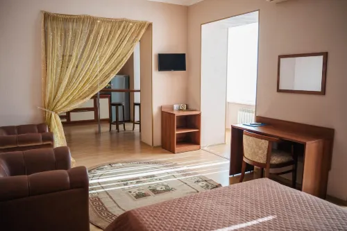 6-12-24 Astrahan Hotel - Pet Friendly