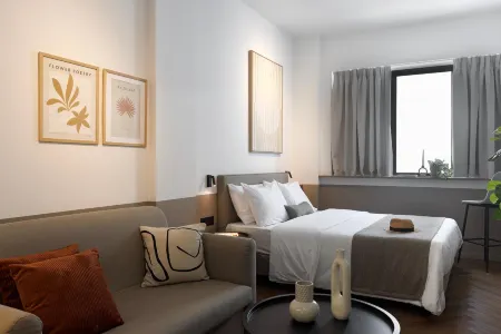 Ermass Modern Living Apartments Отели рядом с достопримечательностью «Парфенон»