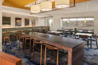 Fairfield Inn & Suites St. Louis Pontoon Beach/Granite City, IL Hotels in Pontoon Beach