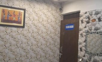 Goroomgo Comfort Hostel Charbagh Lucknow