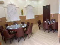 PHÚ QUÝ Hotel Near ĐÔNG Kinh Market فنادق في لانغ سون