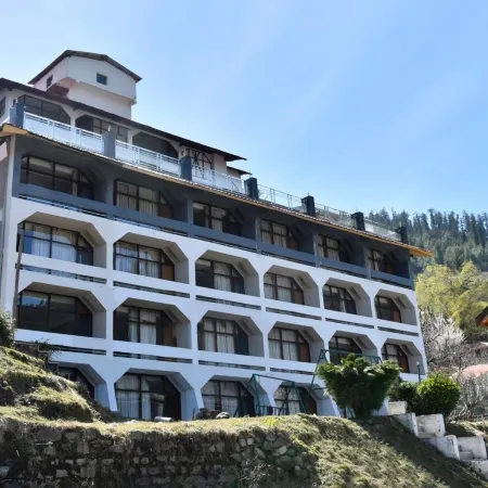 Hotel Snowcrests Manor